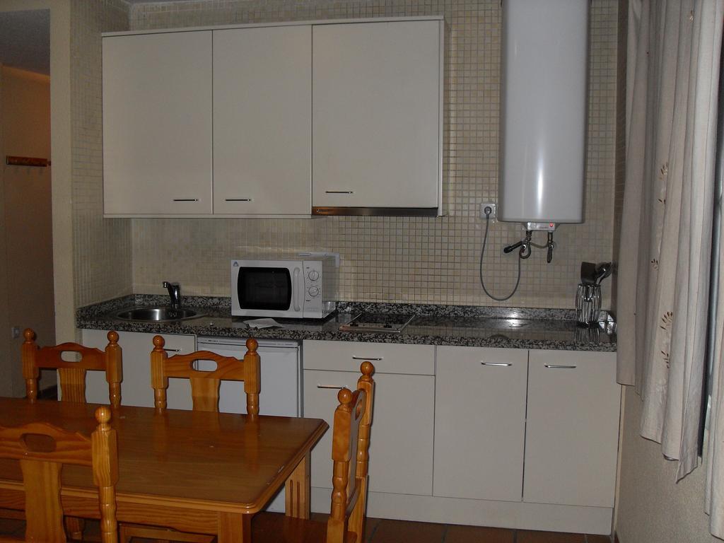 Apartamentos Habitat Zona Media Monachil Cameră foto